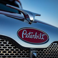 Peterbilt Motors dealership locations in Canada